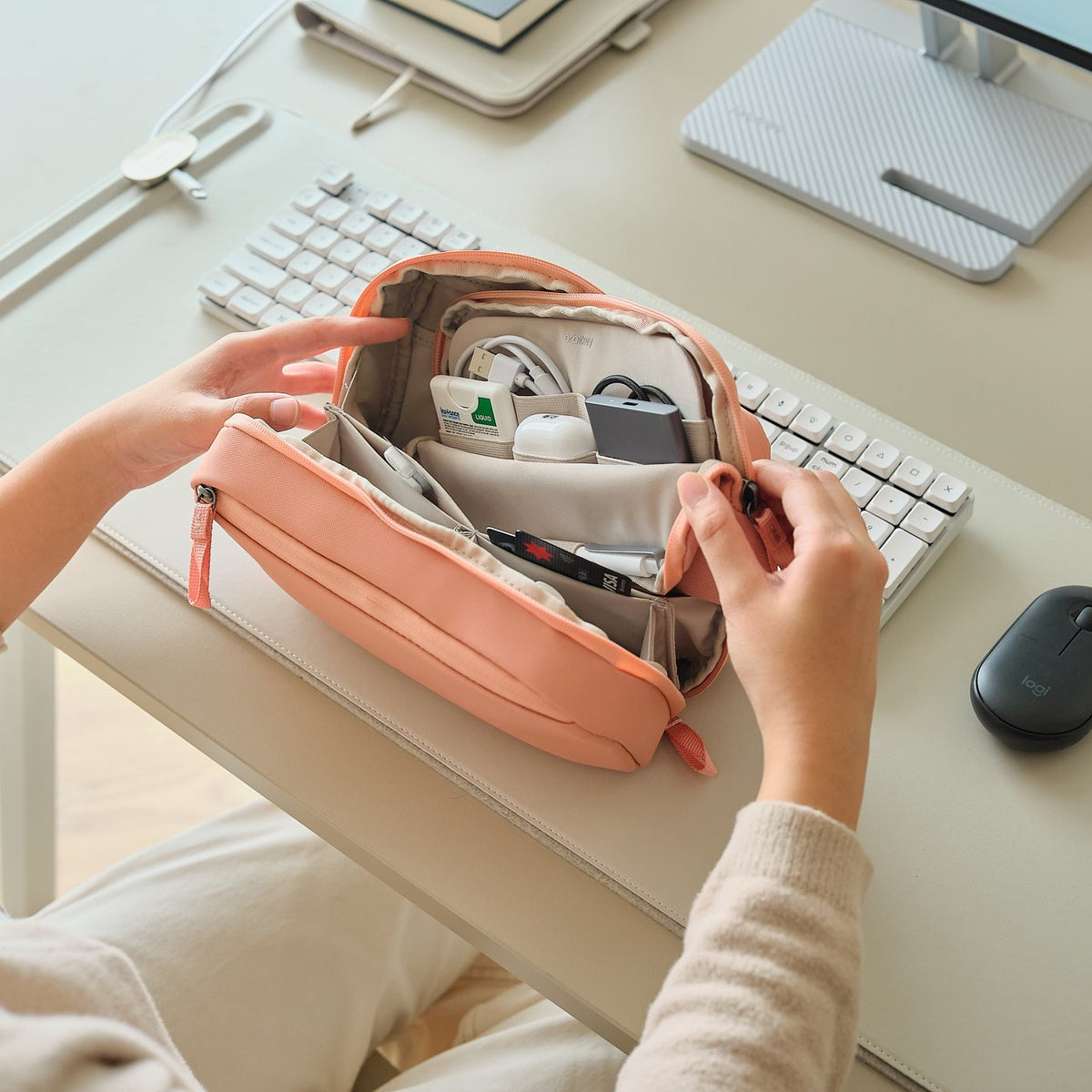Orbitkey 2-in-1 Tech Pouch Is a Versatile Choice for Organizing Tech Accessories Orbitkey 2-in-1 Tech Pouch Is a Versatile Choice for Organizing Tech Accessories