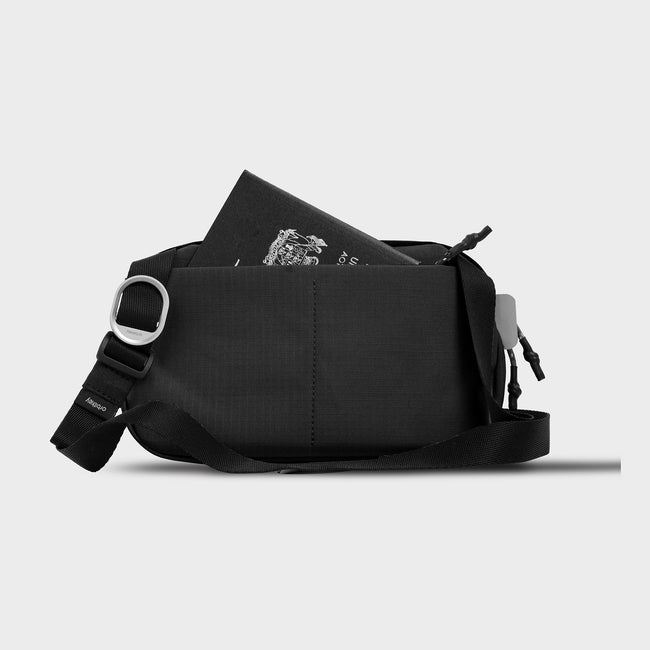 black|Secure Back Pocket