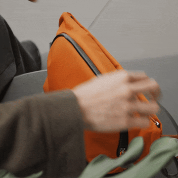 olive|Secure Back Pocket